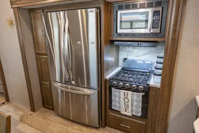 2020 Forest River Rockwood Ultra Lite 2898KS photo 9