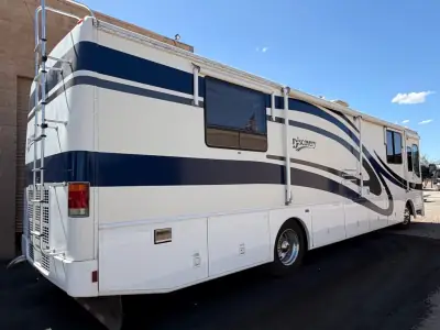 2001 Fleetwood DISCOVERY 37U photo 4