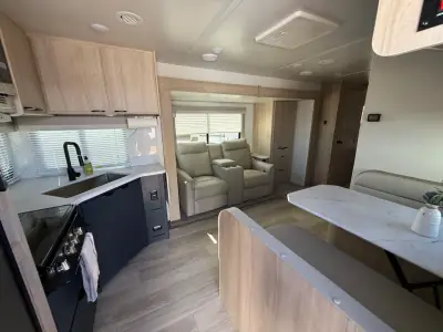 2023 Winnebago MINNIE 2529RG photo 8