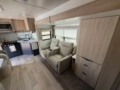 2023 Winnebago MINNIE 2529RG photo 17