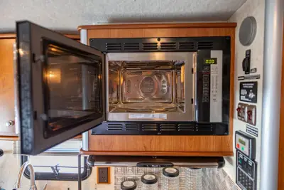 2010 Winnebago View 24J photo 22