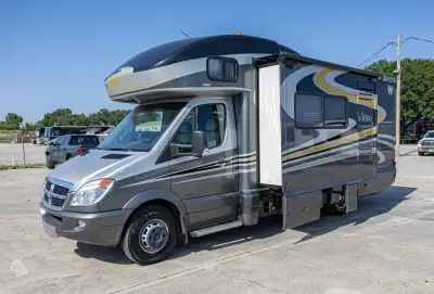 2010 Winnebago View 24J