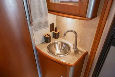 2010 Winnebago View 24J photo 28