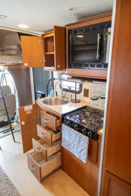 2010 Winnebago View 24J photo 24