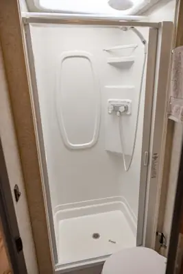 2010 Winnebago View 24J photo 30