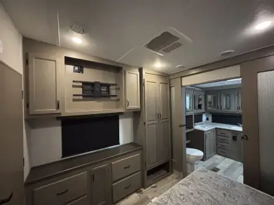 2023 Coachmen CHAPARRAL 334FL photo 20