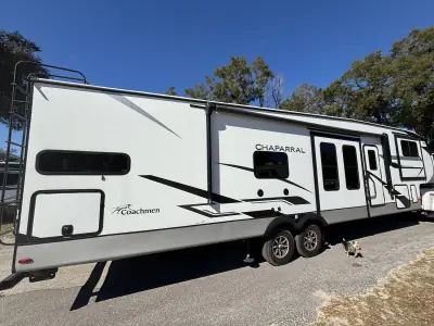 2023 Coachmen CHAPARRAL 334FL photo 3