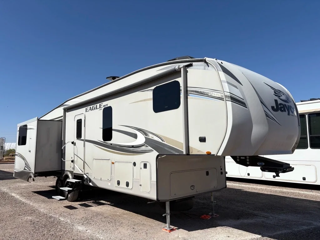 2018 Jayco EAGLE HT 30.5MBOK exterior