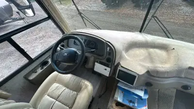 2006 National Sea Breeze Series 8311LX Ford photo 33