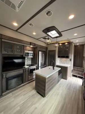 2021 Grand Design SOLITUDE 3950BH photo 2