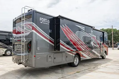 2022 Fleetwood Fortis 36DB photo 3
