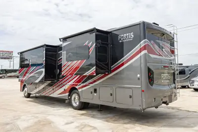2022 Fleetwood Fortis 36DB photo 4