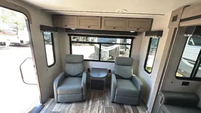 2020 Keystone Outback Ultra-Lite 299URL photo 11