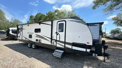 2020 Keystone Outback Ultra-Lite 299URL photo 2