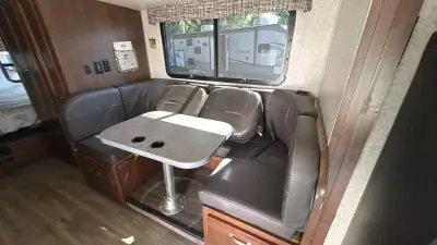 2017 Sunseeker By Forest River Sunseeker Mercedes Benz Series 2400W photo 23