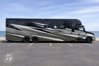 2027 Showhauler Adventure A4502 A4502 photo 5
