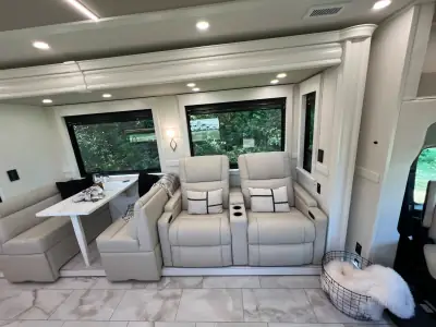 2027 Showhauler Adventure A4502 A4502 photo 15