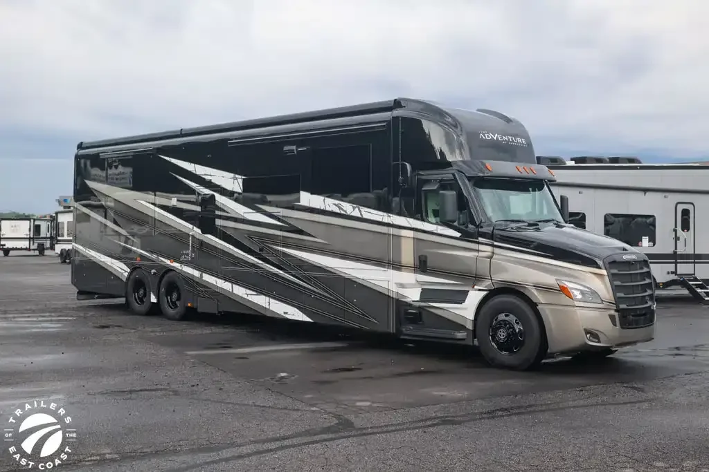 2027 Showhauler Adventure A4502 A4502 exterior
