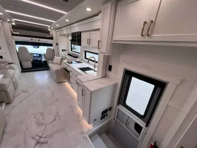 2027 Showhauler Adventure A4502 A4502 photo 22