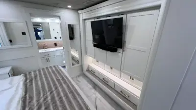 2027 Showhauler Adventure A4502 A4502 photo 29