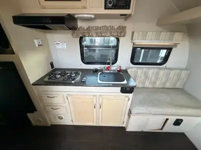 2019 Winnebago WINNIE DROP 1710 photo 6