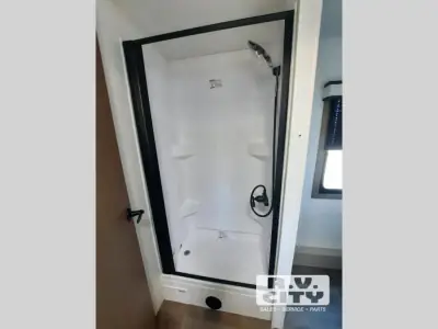 2027 Jayco Redhawk SE 29KF photo 13
