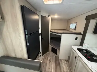 2022 K-Z ESCAPE E231BH photo 9