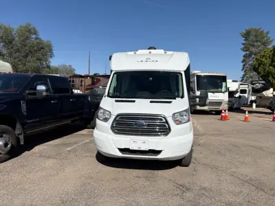 2020 Leisure Travel WONDER W24FTB photo 3