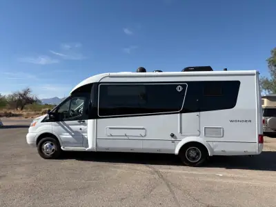 2020 Leisure Travel WONDER W24FTB photo 5