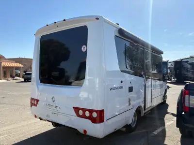 2020 Leisure Travel WONDER W24FTB photo 8