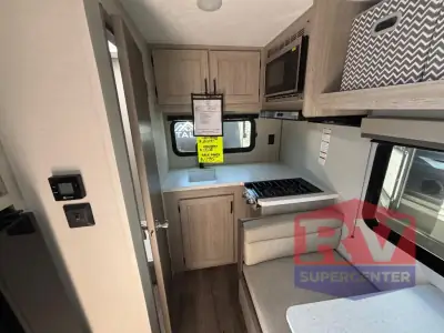 2026 Coachmen Catalina Summit Series 7 134RKX photo 9