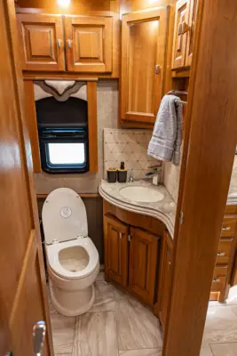 2017 Tiffin Motorhomes Allegro Bus 45OPP photo 43