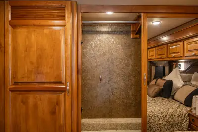 2015 Tiffin Motorhomes Allegro RED 33 AA photo 47