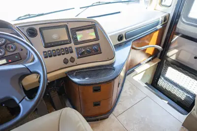 2015 Tiffin Motorhomes Allegro RED 33 AA photo 20