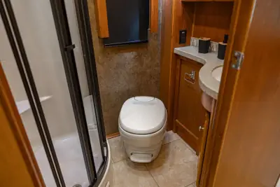 2015 Tiffin Motorhomes Allegro RED 33 AA photo 40
