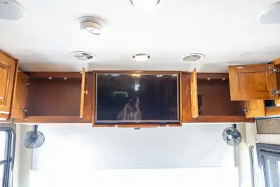 2015 Tiffin Motorhomes Allegro RED 33 AA photo 36