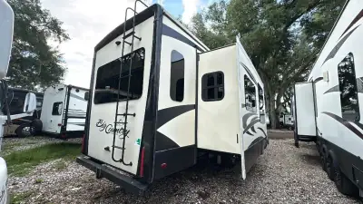 2018 Heartland Big Country Fifth Wheel 3560SS photo 8