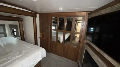 2018 Heartland Big Country Fifth Wheel 3560SS photo 23