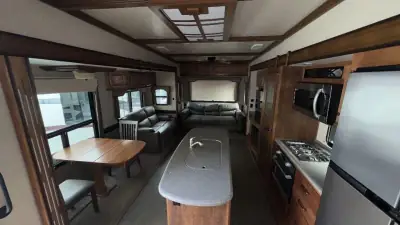2018 Heartland Big Country Fifth Wheel 3560SS photo 12