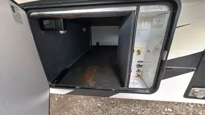 2018 Heartland Big Country Fifth Wheel 3560SS photo 5