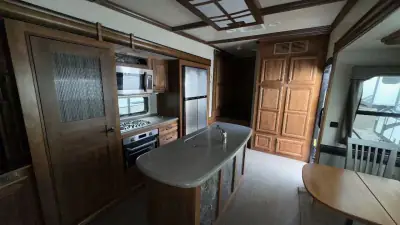 2018 Heartland Big Country Fifth Wheel 3560SS photo 16