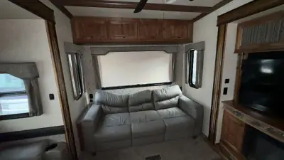 2018 Heartland Big Country Fifth Wheel 3560SS photo 14