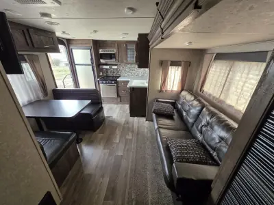 2017 Forest River Vibe Extreme Lite 258RKS photo 8