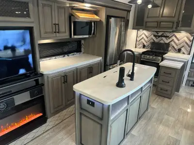 2022 Keystone KEYSTONE MONTANA 3231CK photo 8