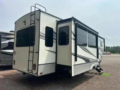 2022 Keystone KEYSTONE MONTANA 3231CK photo 2