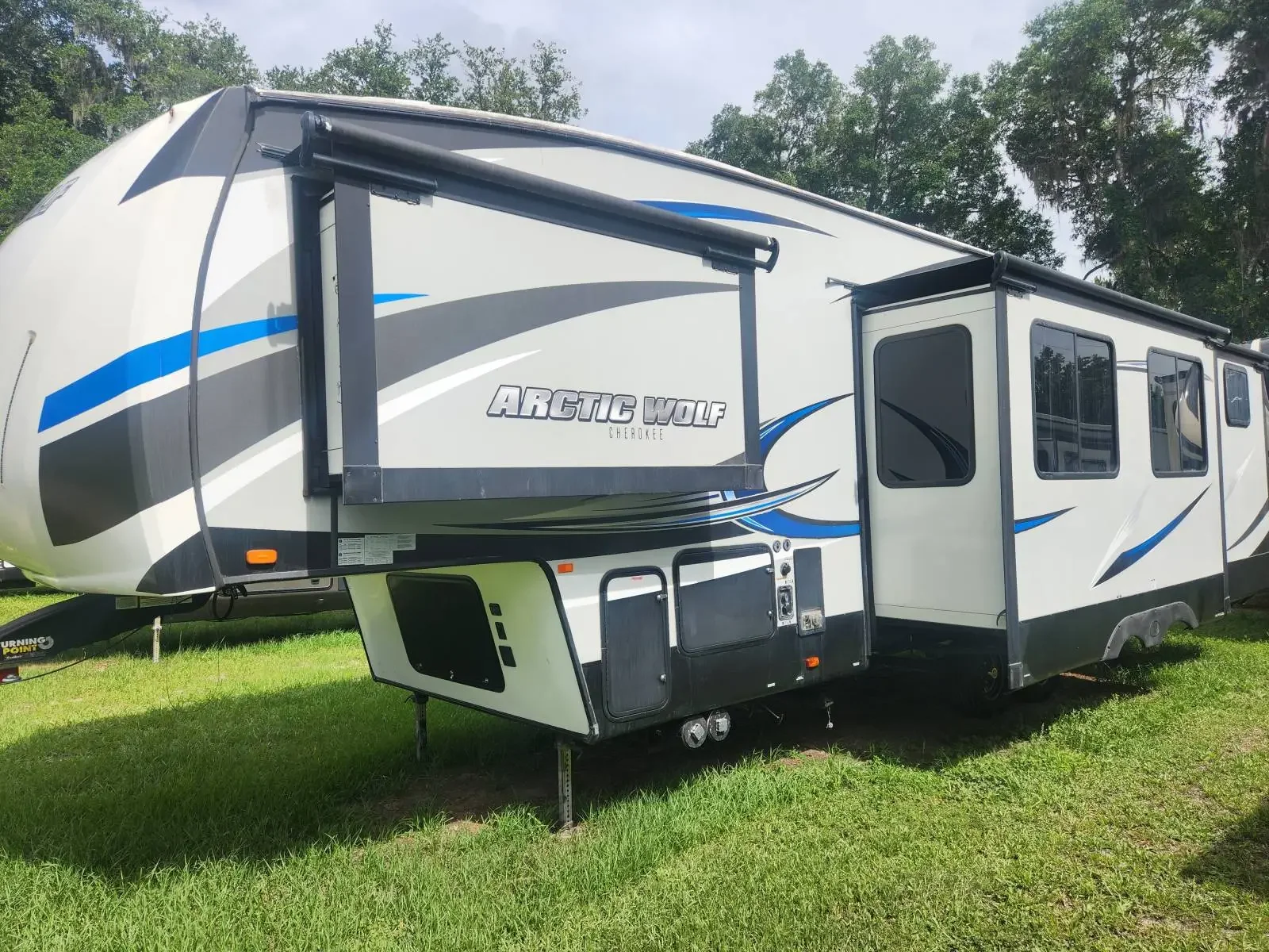 2019 Forest River ARCTIC WOLF 315TBH8 exterior