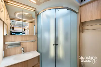 2024 Leisure Travel Unity U24MB photo 17