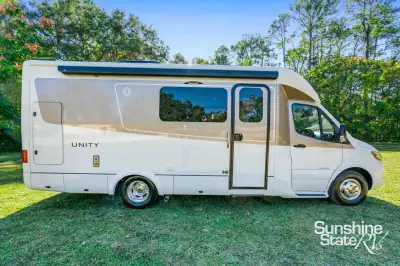 2024 Leisure Travel Unity U24MB photo 2
