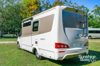 2024 Leisure Travel Unity U24MB photo 5