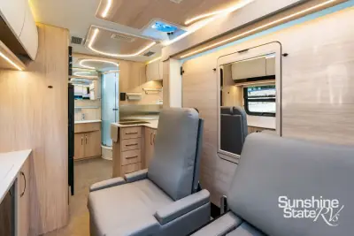 2024 Leisure Travel Unity U24MB photo 14